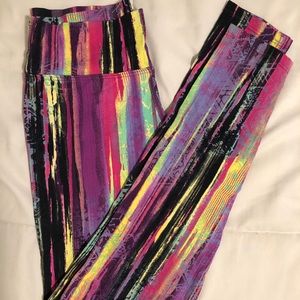 EUC Dona Jo printed full length running leggings